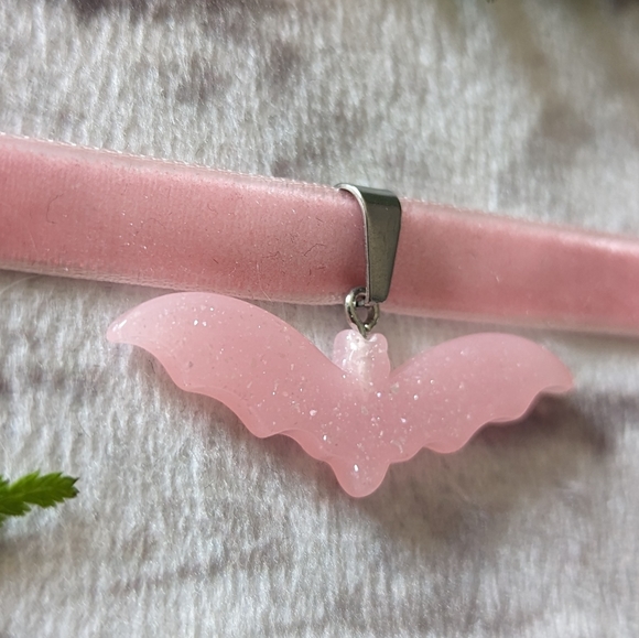 2/15$🖤 Bat choker - Picture 2 of 3